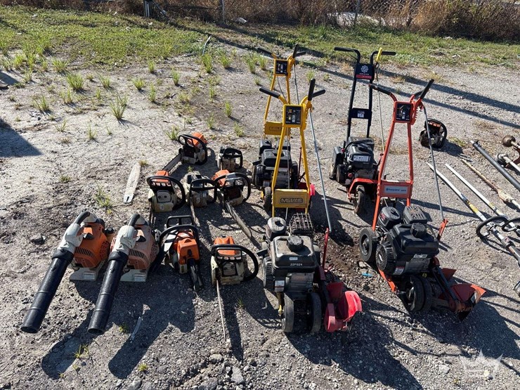 lot-of-non-running-lawn-equipment-image-1