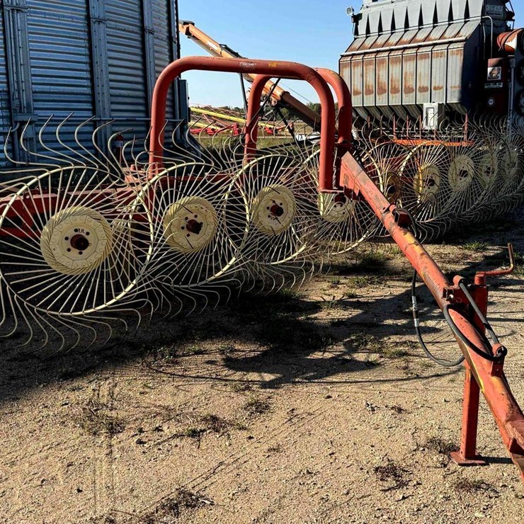 Gramip Wheel Rake