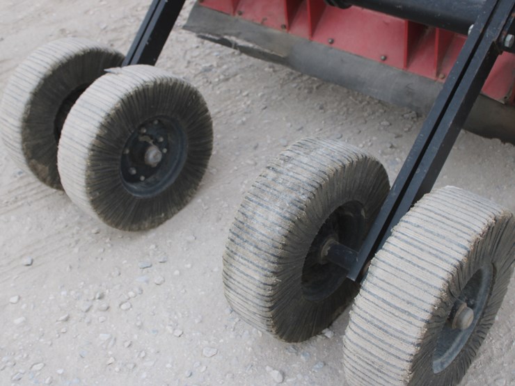 bush-hog-2415-image-11