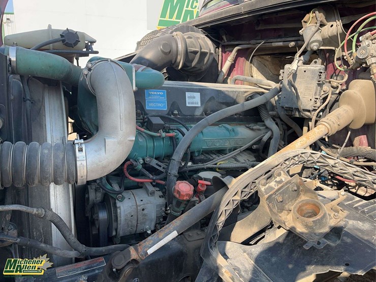 2012-volvo-vnl-t/a-sleeper-tractor-image-14