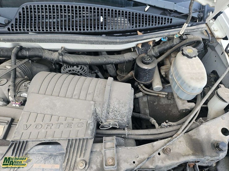 2011-chevrolet-express-1500-image-21