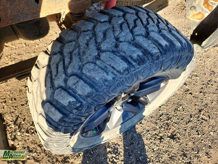 2019-chevrolet-silverado-1500-image-30