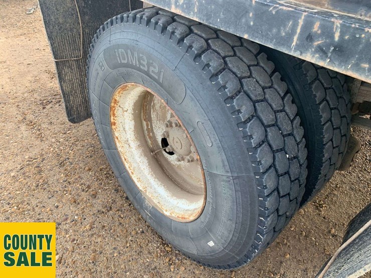 2013-international-durastar-4400-image-16