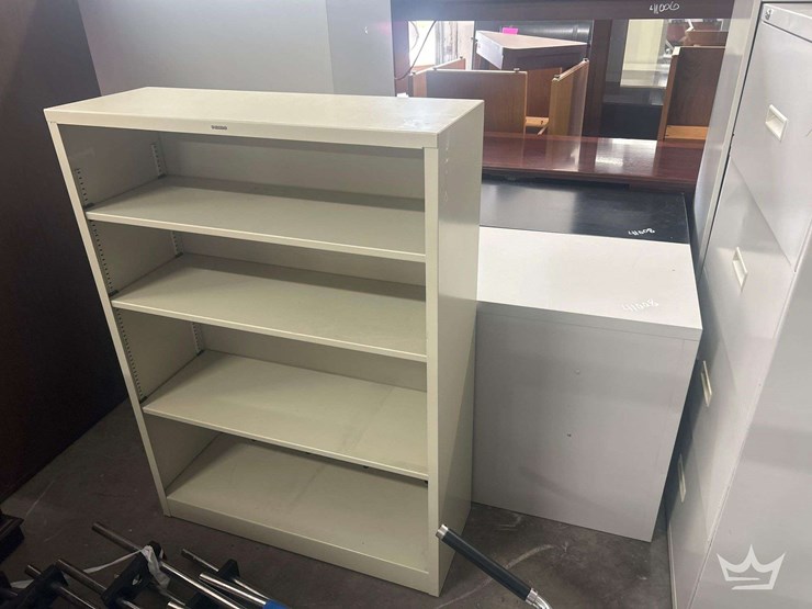 filing-cabinets-and-metal-shelves-image-1