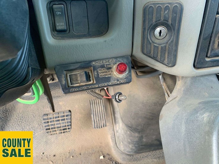 2013-international-durastar-4400-image-13