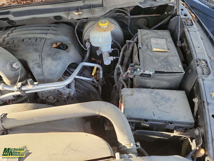 2014-dodge-1500-image-15