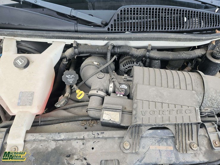 2011-chevrolet-express-1500-image-20