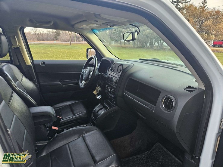 2014-jeep-patriot-image-34