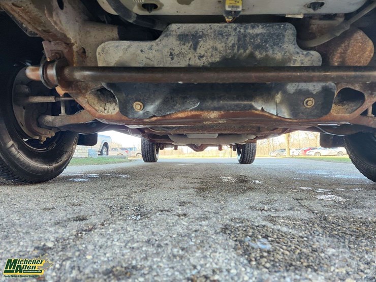 2012-chevrolet-express-2500-image-13