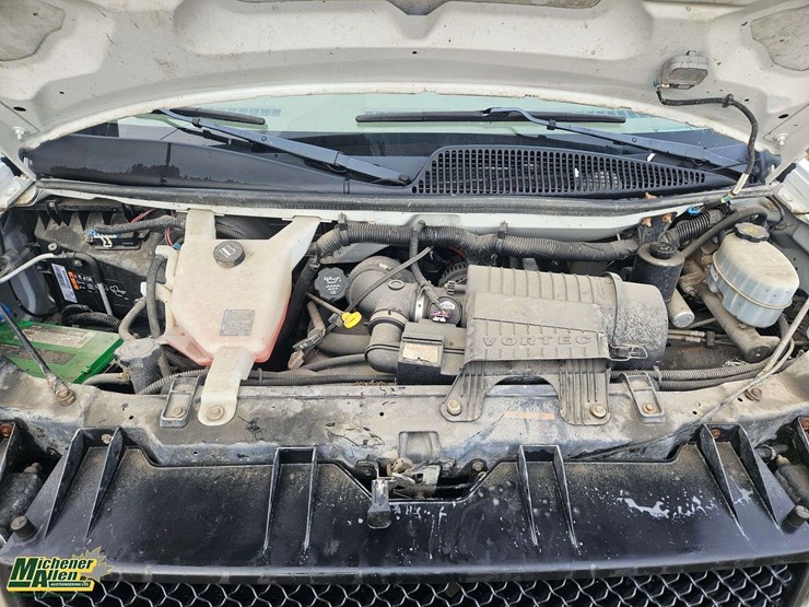 2011-chevrolet-express-1500-image-18