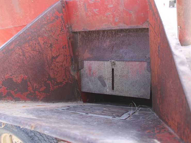 350-new-holland-350-image-15