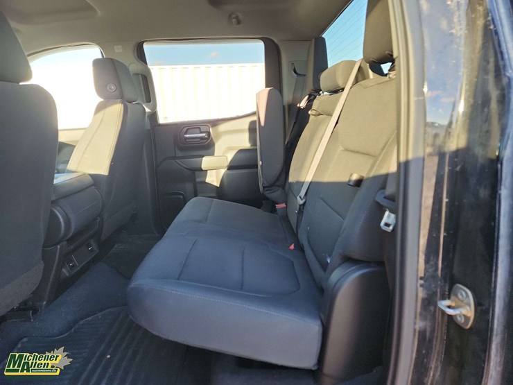 2019-chevrolet-silverado-1500-image-17