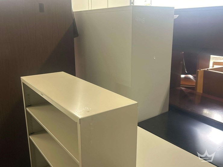 filing-cabinets-and-metal-shelves-image-10