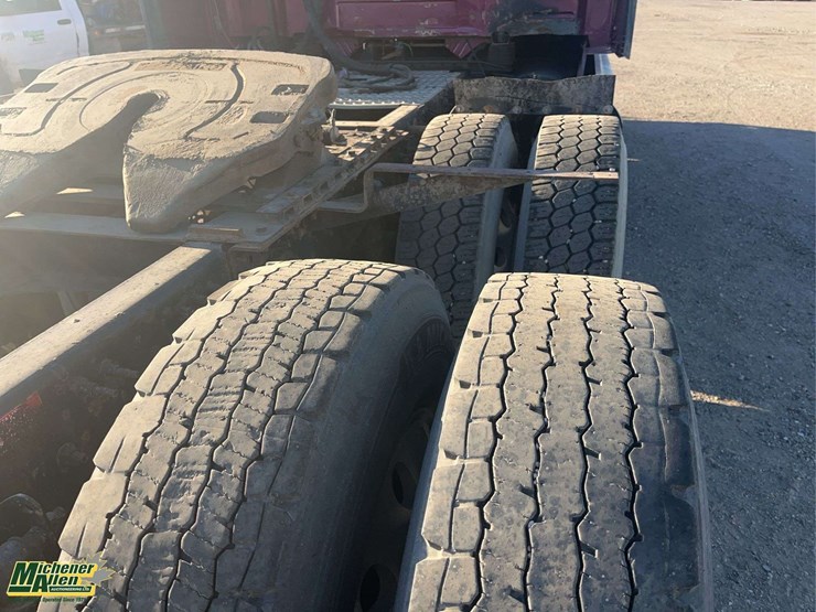 2012-volvo-vnl-t/a-sleeper-tractor-image-17