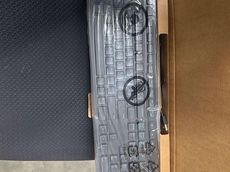 miscellaneous-cords-and-small-tech-items-image-12