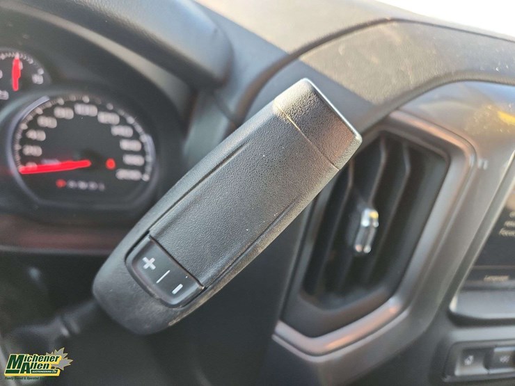 2019-chevrolet-silverado-1500-image-10