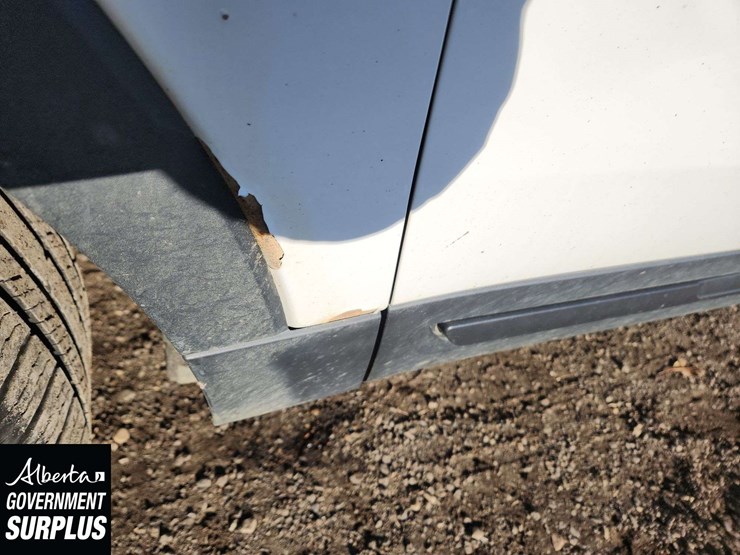 2016-ford-explorer-image-34