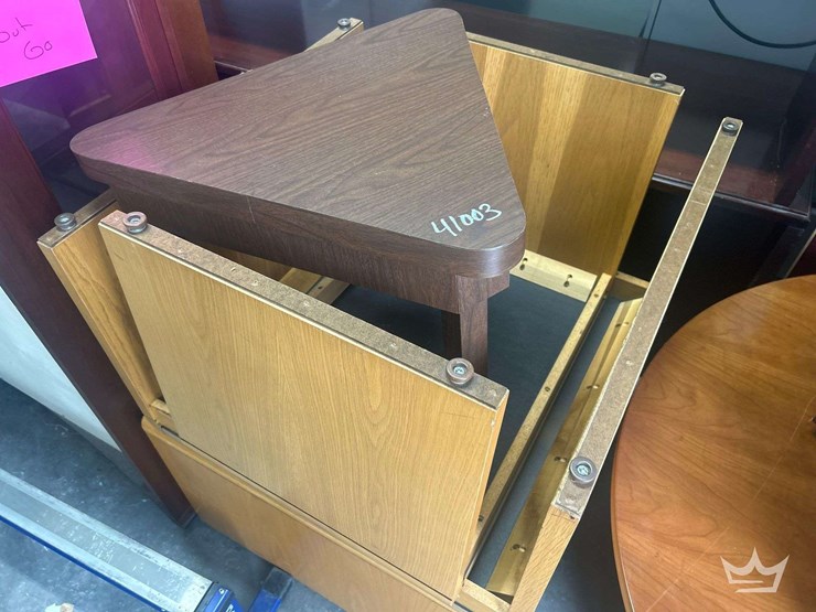 wooden-side/end-and-round-tables-image-7