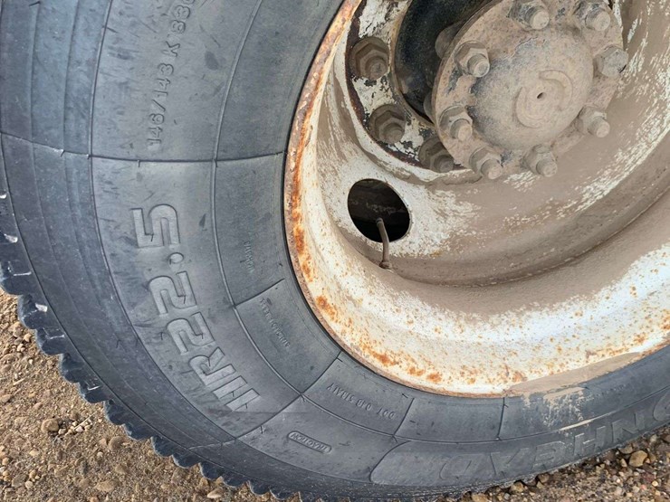 2013-international-durastar-4400-image-17