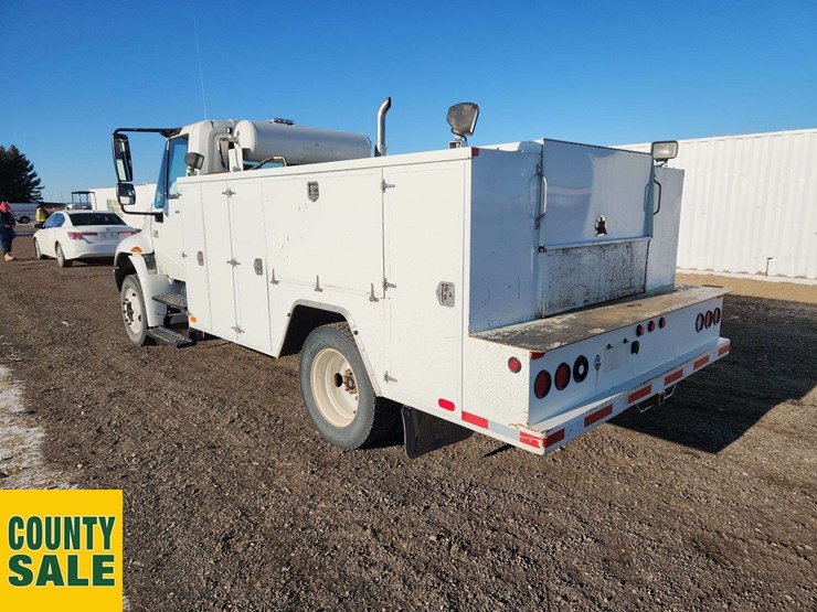 2007-international-durastar-4100-image-3