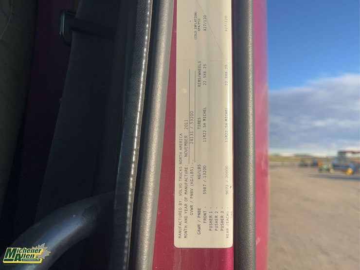 2012-volvo-vnl-t/a-sleeper-tractor-image-22