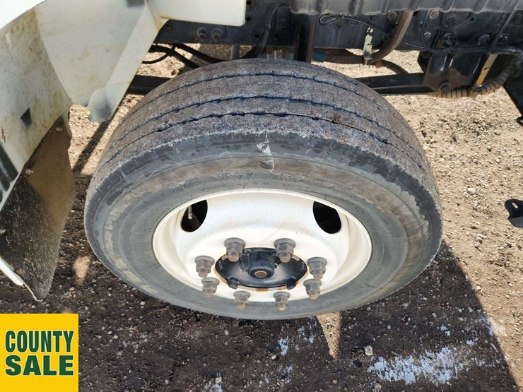 2007-international-durastar-4100-image-33