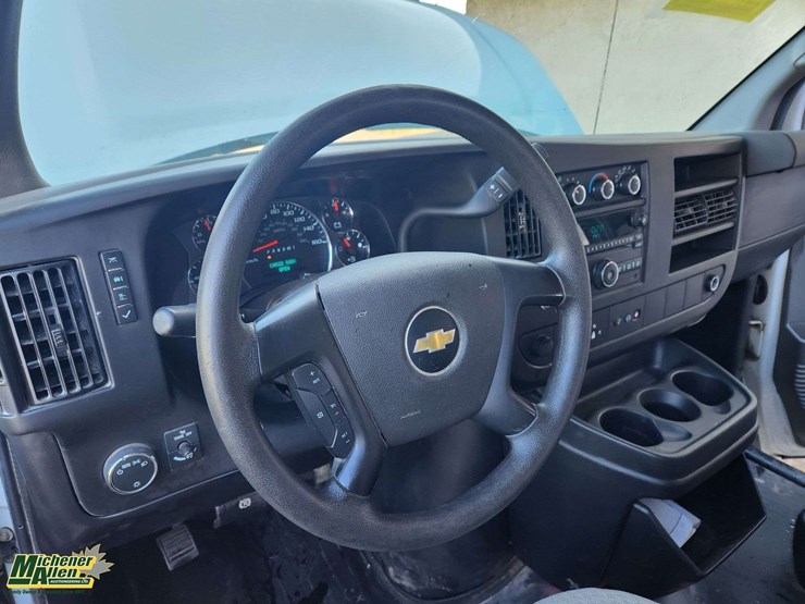 2012-chevrolet-express-2500-image-22