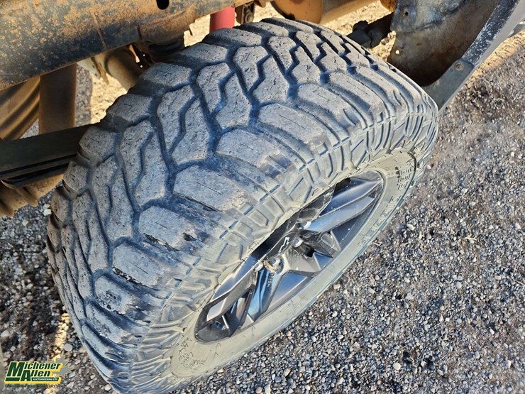 2019-chevrolet-silverado-1500-image-31