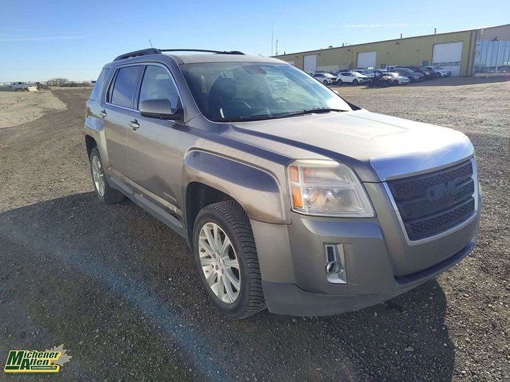 2012-gmc-terrain-slt-image-2