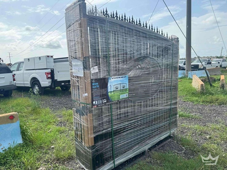 2025-chery-14ft-bi-parting-gate-cow-motif-style-image-3