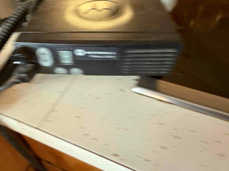 motorola/kenwood-radios-image-4