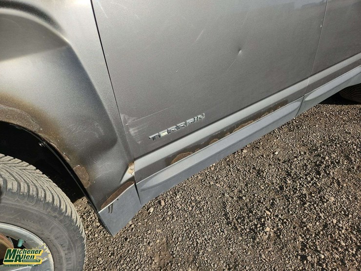 2012-gmc-terrain-slt-image-35