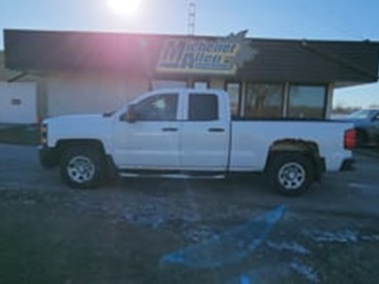 2015-chevrolet-silverado-1500-image-24