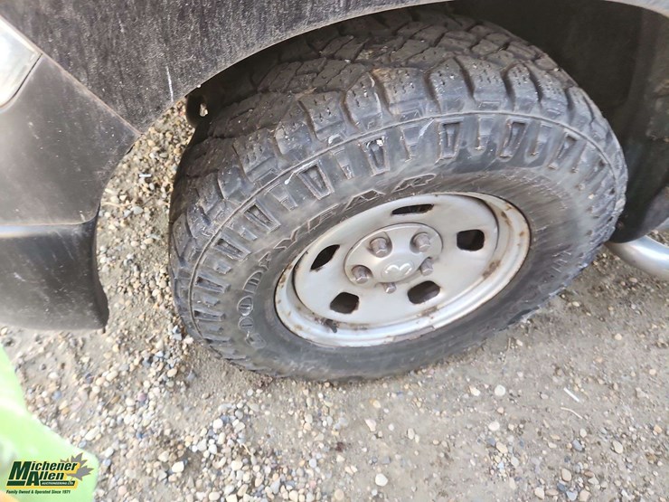 2014-dodge-1500-image-21