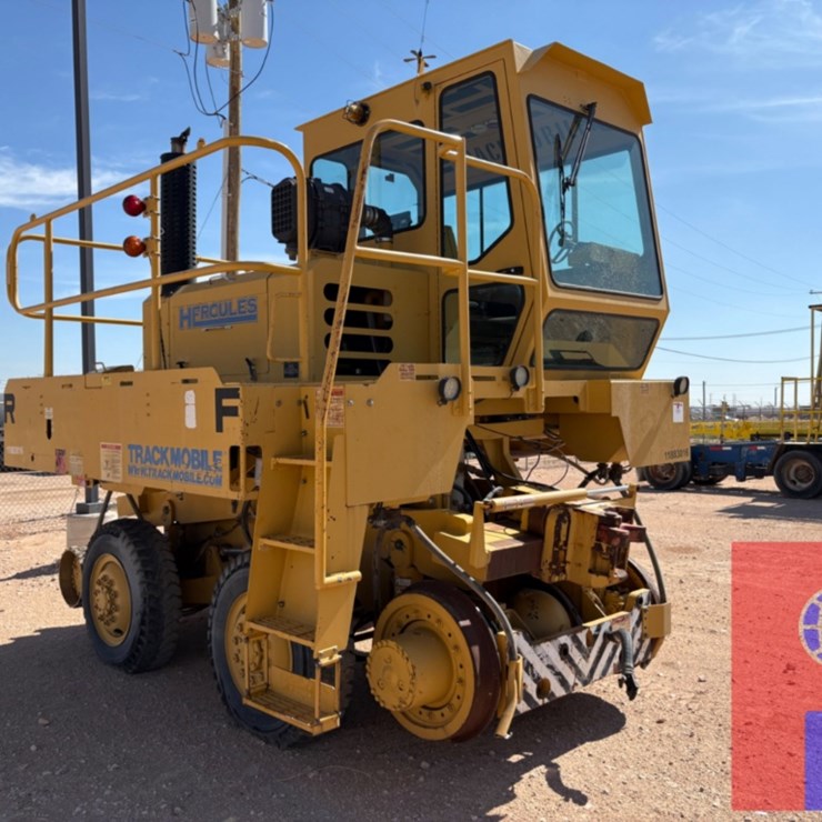 2011 TRACKMOBILE HERCULES