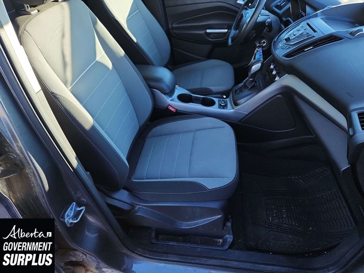 2014-ford-escape-se-image-18