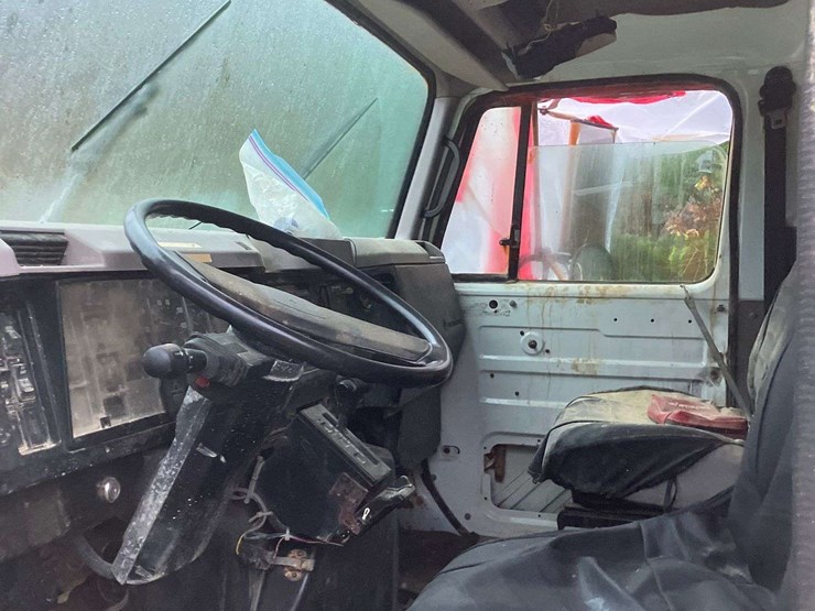 2000-international-4900-image-6