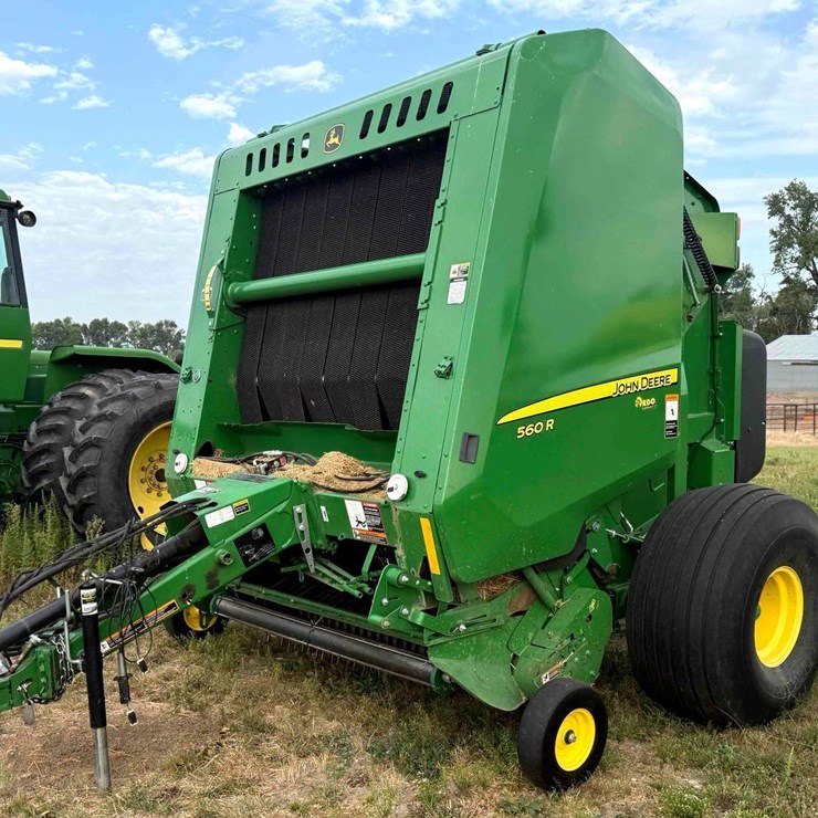 JOHN DEERE 560R
