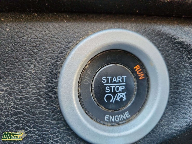 2014-dodge-1500-image-11