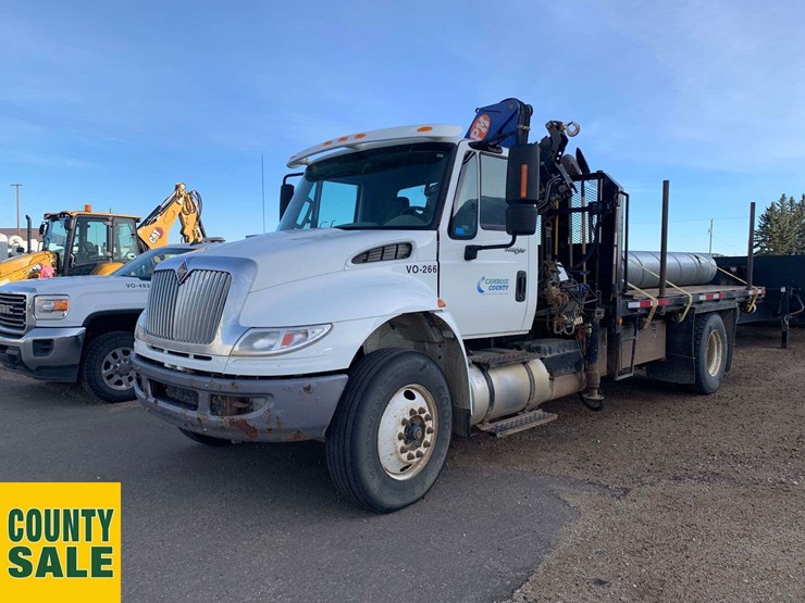 2013-international-durastar-4400-image-1