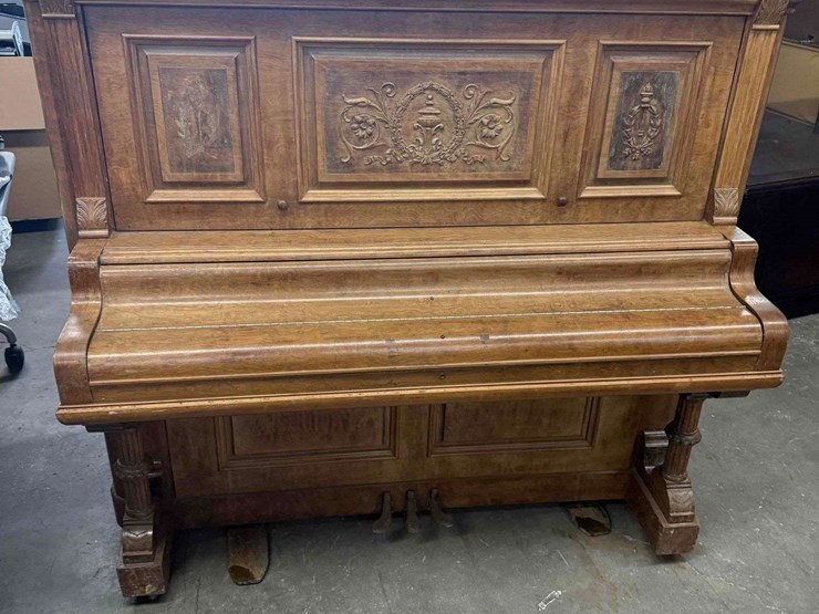 upright-piano-image-4