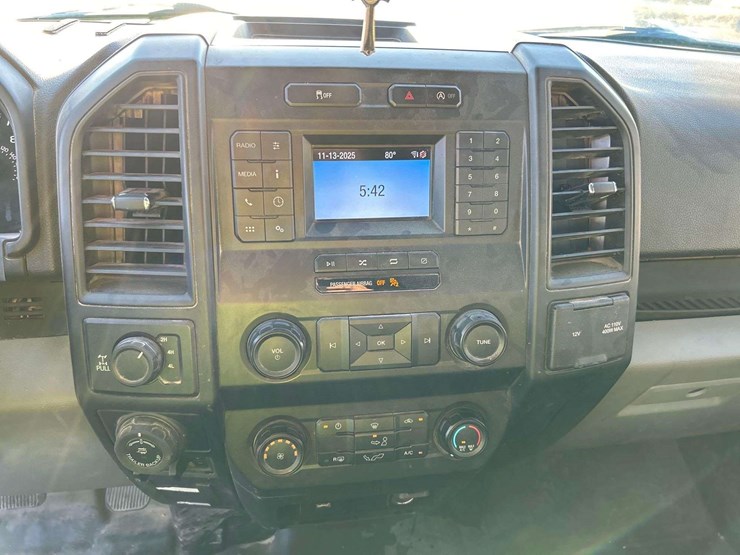 2019-ford-f150-image-17