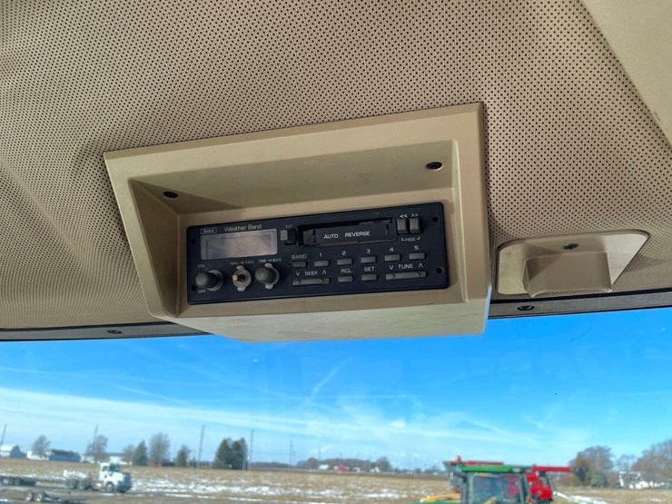 john-deere-8200-image-47