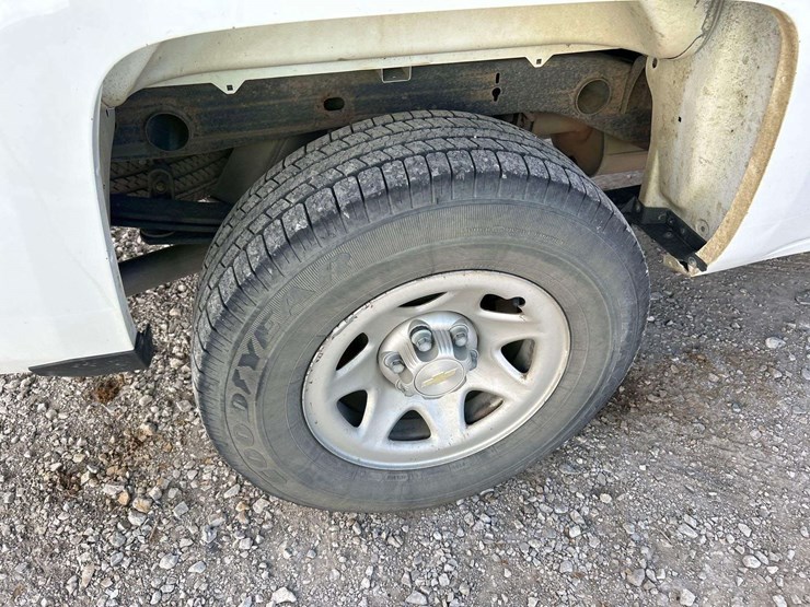 2017-chevrolet-silverado-1500-image-24