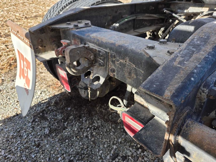 1994-freightliner-semi-image-21