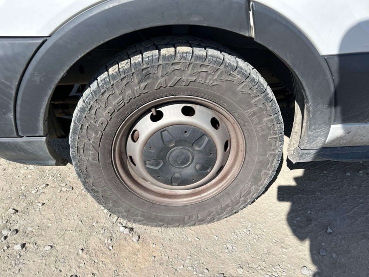 2017-ford-transit-350-passenger-van-image-24