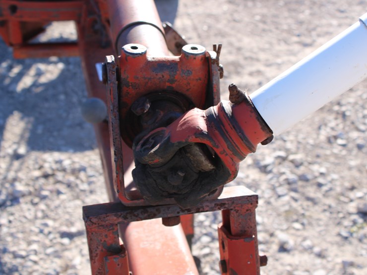 new-holland-273-image-13