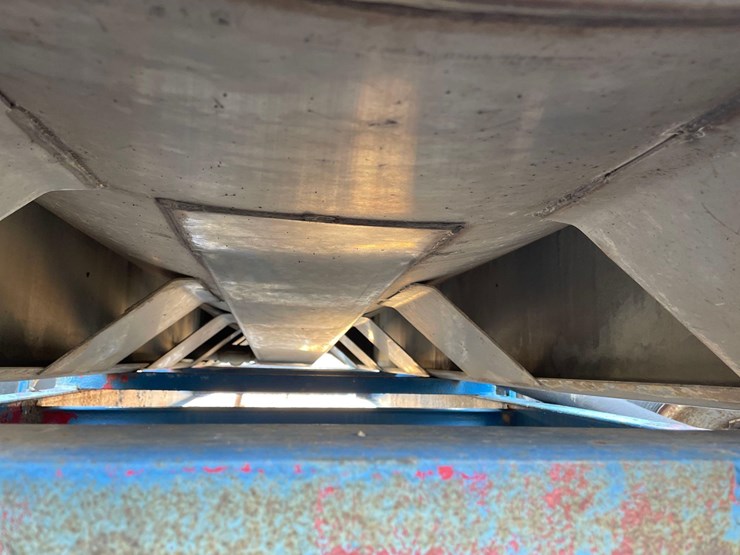 stainless-nurse-trailer-image-13