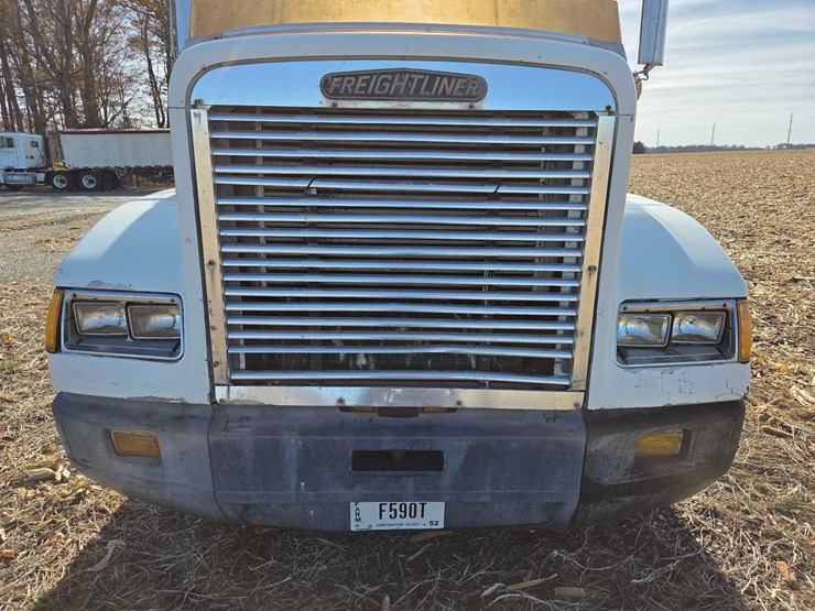 1994-freightliner-semi-image-4