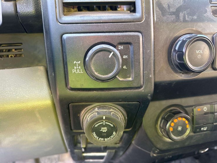 2019-ford-f150-image-18